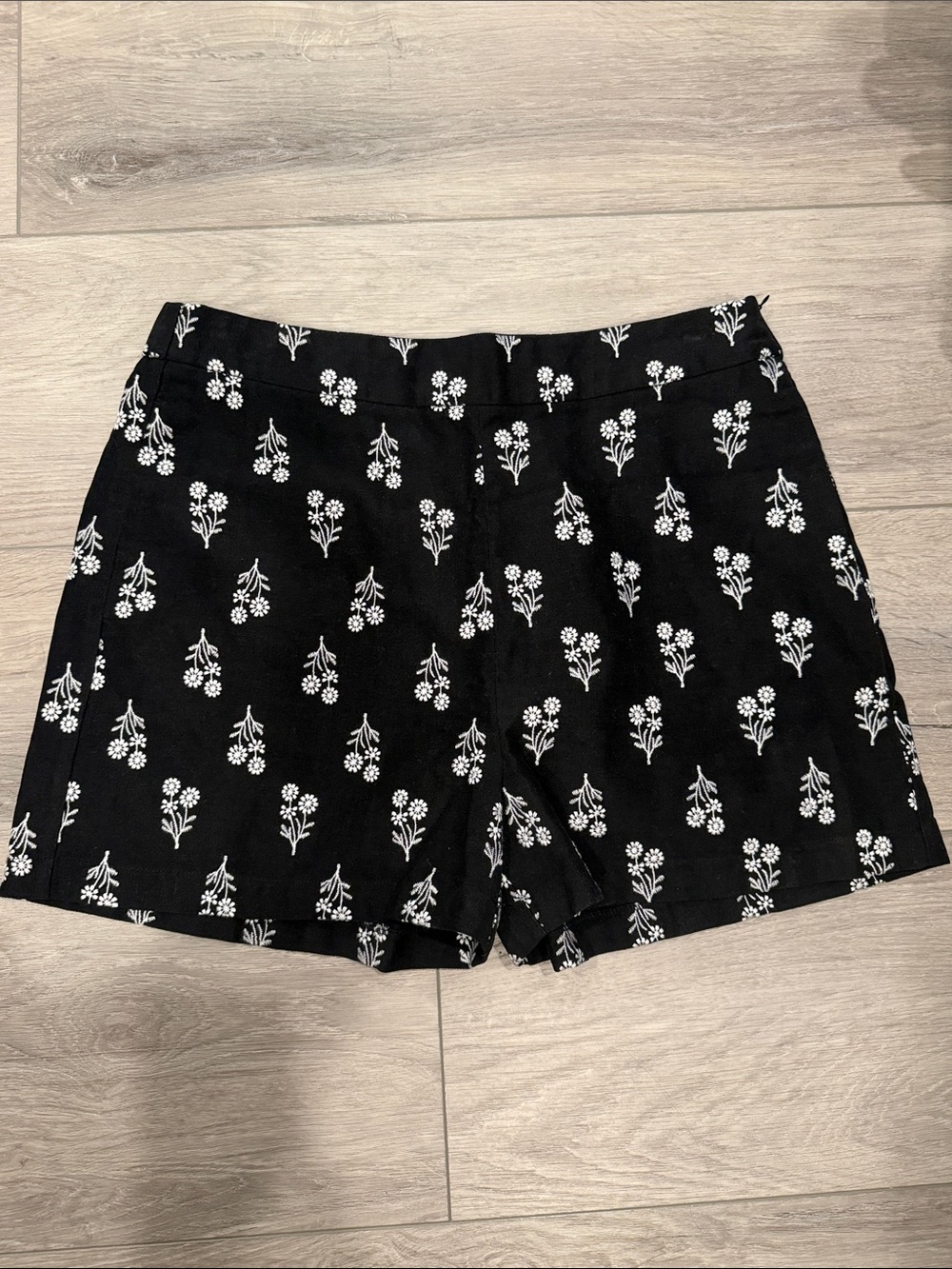 Black Floral Print Women's Shorts